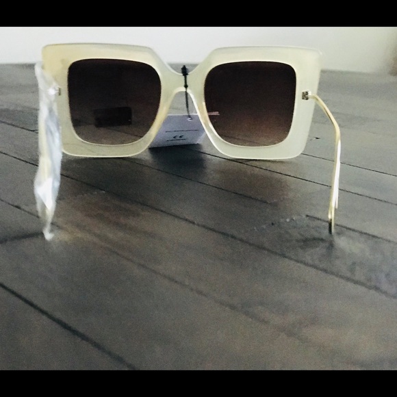 Modern Stylish Fashion Sunglasses - Picture 5 of 5